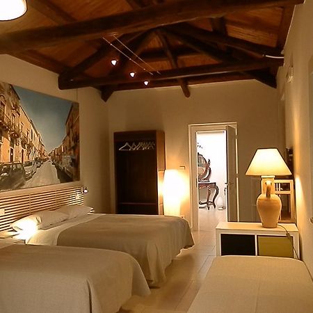 B&B Re Umberto มิลาซโซ ภายนอก รูปภาพ