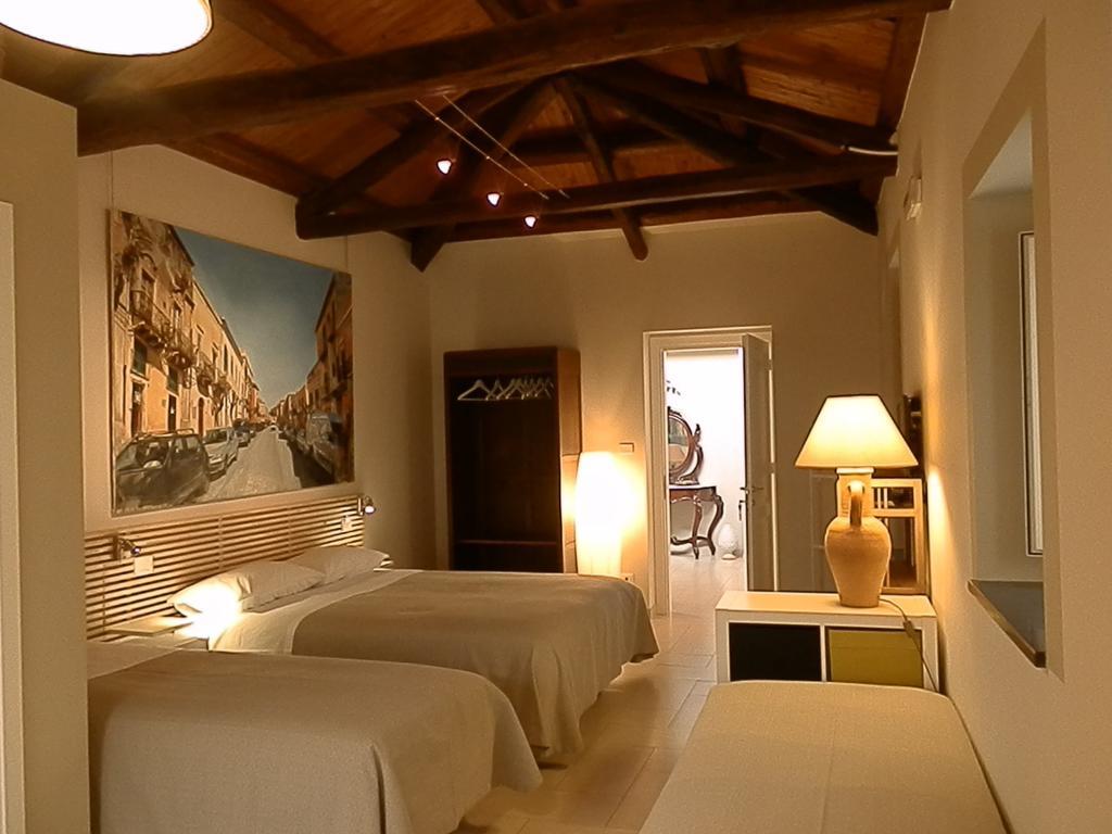 B&B Re Umberto มิลาซโซ ภายนอก รูปภาพ